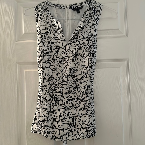 Banana Republic Factory Chiffon Tank - Picture 1 of 2